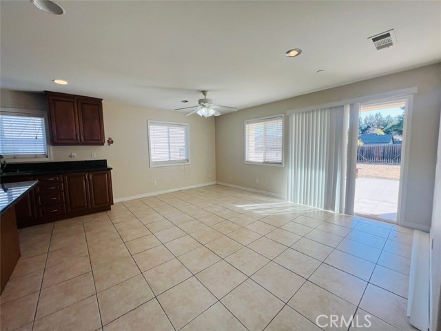 Detail Gallery Image 7 of 22 For 11966 Knoefler Dr, Riverside,  CA 92505 - 4 Beds | 2 Baths