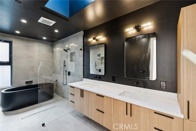 Detail Gallery Image 24 of 57 For 5280 Sanchez, Los Angeles,  CA 90008 - 4 Beds | 4 Baths