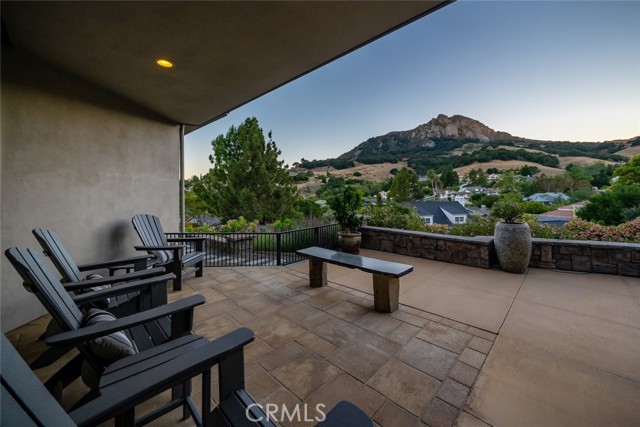 940 Pasatiempo Drive, San Luis Obispo CA: https://media.crmls.org/medias/191b9e79-3fb7-482b-9d18-e323c8bbea1d.jpg