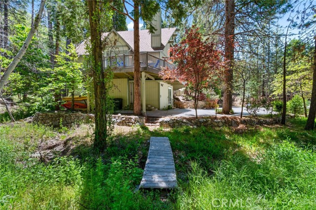 Detail Gallery Image 2 of 29 For 635 Grass Valley Dr, Lake Arrowhead,  CA 92352 - 3 Beds | 2 Baths