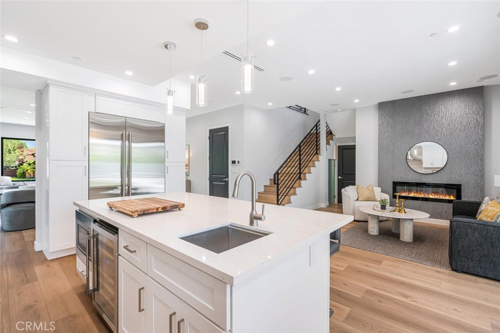 251 S Griffith Park DriveBurbank image #17