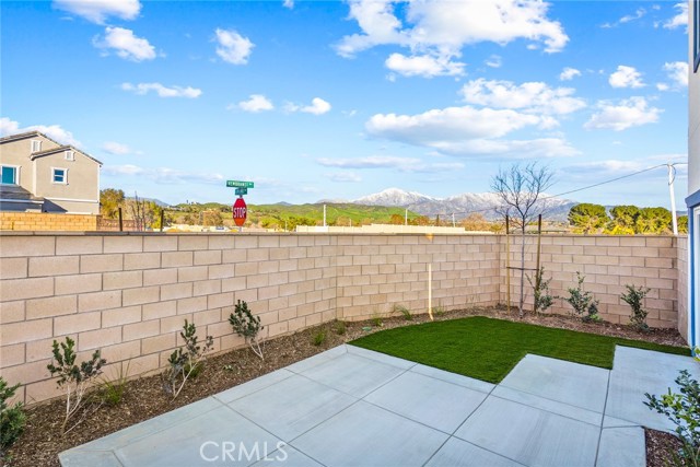 Detail Gallery Image 25 of 44 For 12354 Rembrandt Way, Yucaipa,  CA 92399 - 3 Beds | 2/1 Baths