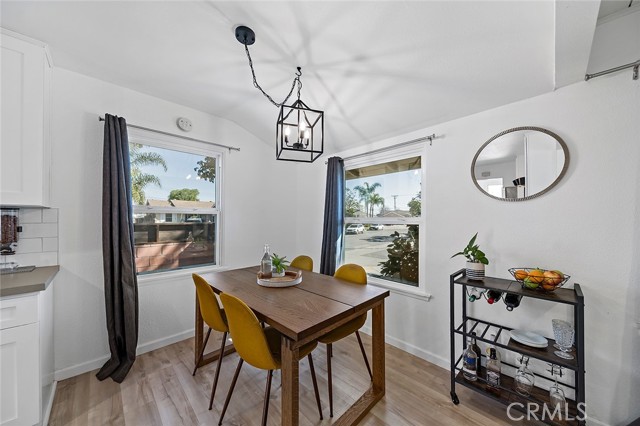 Detail Gallery Image 5 of 38 For 3581 Kemble Ave, Long Beach,  CA 90808 - 3 Beds | 2/1 Baths