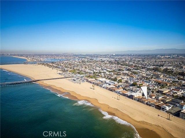 1207 Seal Way, Seal Beach CA: https://media.crmls.org/medias/191d30f5-4891-4555-9409-ce7fad512616.jpg