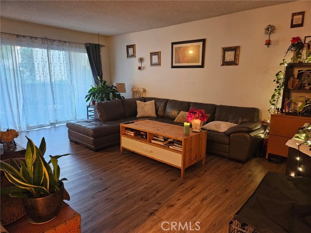 Detail Gallery Image 11 of 18 For 18307 Burbank Bld #41,  Tarzana,  CA 91356 - 2 Beds | 2 Baths