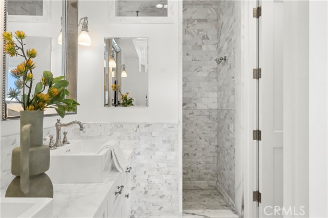 Detail Gallery Image 20 of 31 For 718 Poinsettia, Corona Del Mar,  CA 92625 - 3 Beds | 3/1 Baths