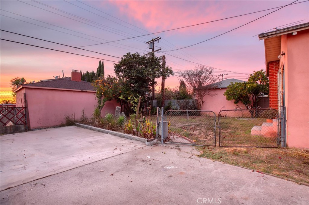 191Da975 6Cd1 4004 94D2 B2657Fe14231 9821 S 8Th Avenue, Inglewood, Ca 90305 &Lt;Span Style='BackgroundColor:transparent;Padding:0Px;'&Gt; &Lt;Small&Gt; &Lt;I&Gt; &Lt;/I&Gt; &Lt;/Small&Gt;&Lt;/Span&Gt;