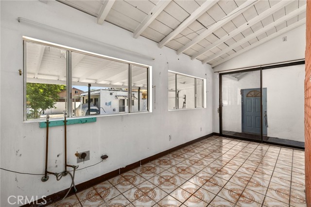 Detail Gallery Image 18 of 45 For 170 W Linden Ave, Burbank,  CA 91502 - 2 Beds | 1/1 Baths