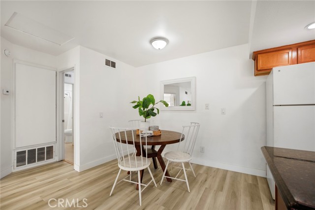 Detail Gallery Image 7 of 21 For 1140 W Blaine St #202,  Riverside,  CA 92507 - 1 Beds | 1 Baths