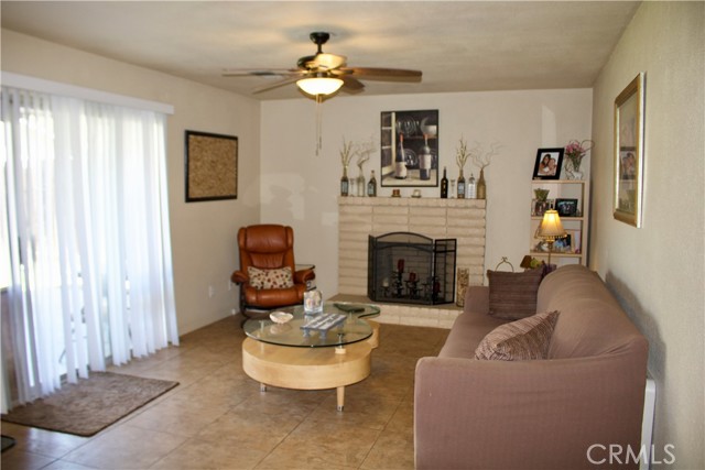 Detail Gallery Image 11 of 28 For 3113 Laramie Dr, Modesto,  CA 95355 - 4 Beds | 2 Baths