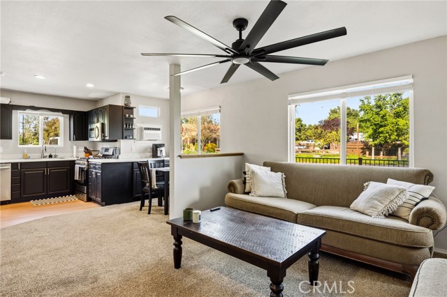 Detail Gallery Image 6 of 33 For 5204 Ensenada, Atascadero,  CA 93422 - 2 Beds | 2 Baths