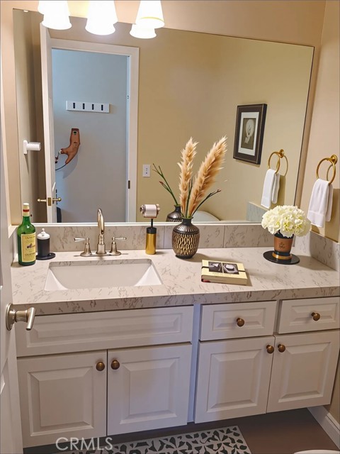 Detail Gallery Image 16 of 30 For 18 Goldenbush, Irvine,  CA 92604 - 2 Beds | 2/1 Baths
