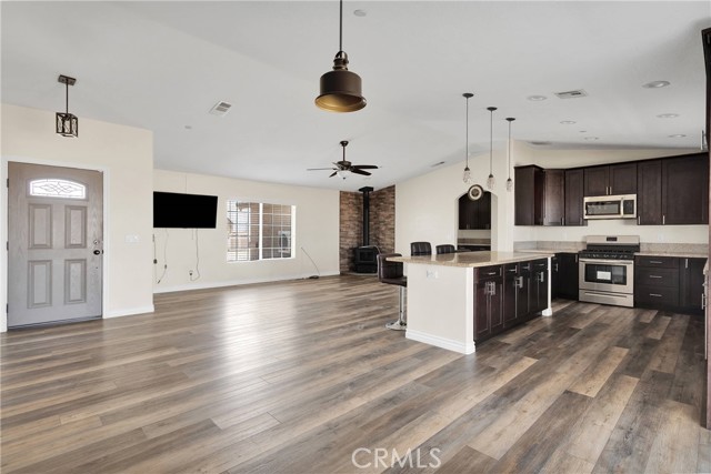 11436 Amethyst Road, Victorville CA: https://media.crmls.org/medias/19222230-7b99-4af6-a6af-d17314837487.jpg