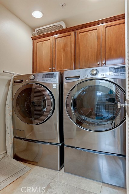 2002 Plant Avenue, Redondo Beach, California 90278, 5 Bedrooms Bedrooms, ,2 BathroomsBathrooms,Residential,Sold,Plant,SB17041609