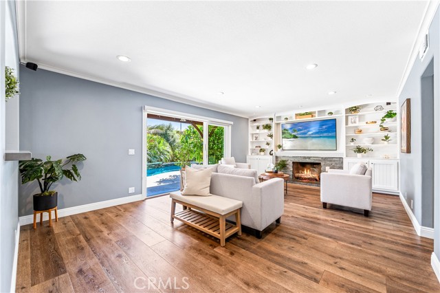 5732 Anthony Ave, Garden Grove CA: https://media.crmls.org/medias/1922d4dc-107b-43af-8805-0360731d8cb2.jpg