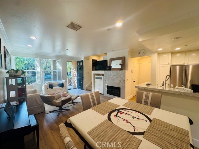 120 Jadestone, Irvine CA: https://media.crmls.org/medias/19237a3e-a51b-4cc8-87ad-55ab2c1f4c4a.jpg