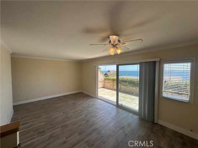 2037 Coast Hwy, Laguna Beach CA: https://media.crmls.org/medias/19237e56-2781-44ae-a787-cca341b71016.jpg