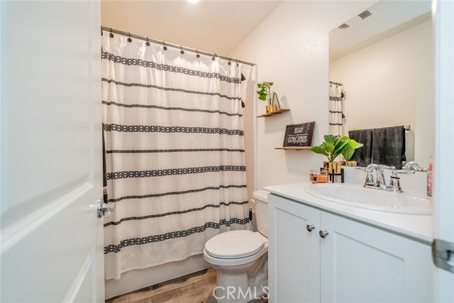 Detail Gallery Image 29 of 41 For 2003 Renata Dr, Perris,  CA 92571 - 4 Beds | 3 Baths