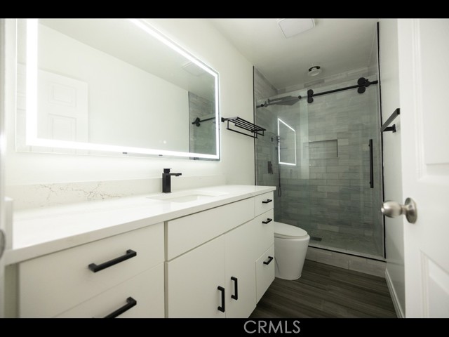 Detail Gallery Image 7 of 12 For 538 E Chevy Chase Dr, Glendale,  CA 91205 - 3 Beds | 2 Baths