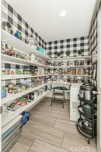 Image 21 of 75 For 877 Treasure Hills