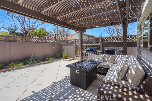 Detail Gallery Image 16 of 25 For 25719 Player Dr, Valencia,  CA 91355 - 4 Beds | 2 Baths