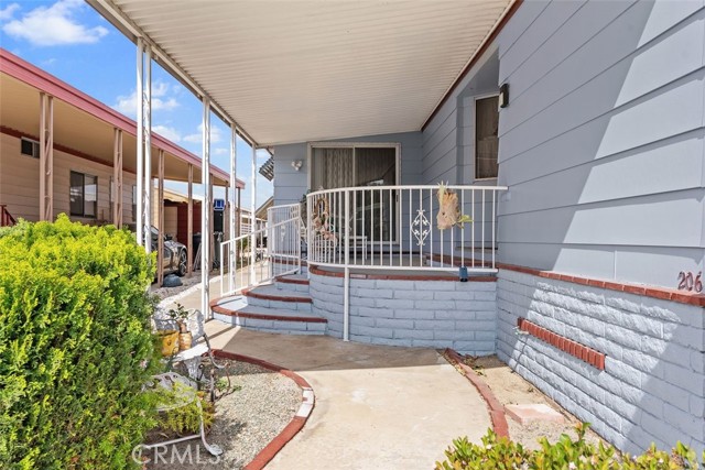 Detail Gallery Image 6 of 24 For 1400 S Sunkist St #206,  Anaheim,  CA 92806 - 2 Beds | 2 Baths