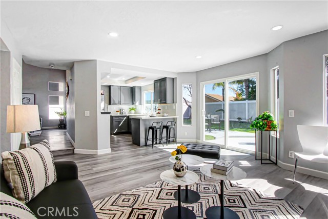 Detail Gallery Image 8 of 25 For 26730 Black Horse, Corona,  CA 92883 - 4 Beds | 2/1 Baths