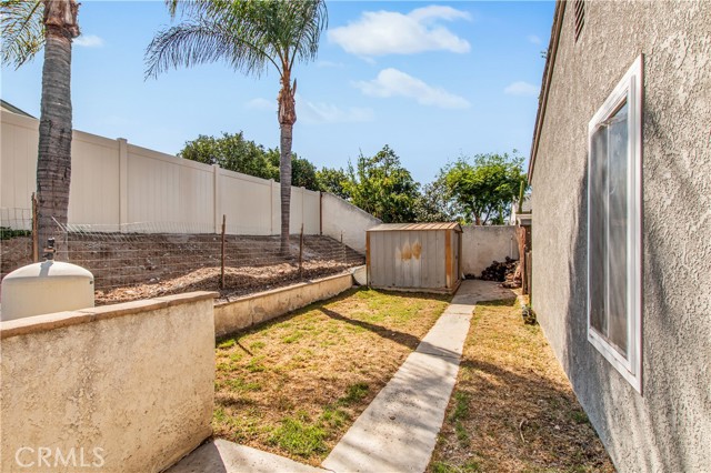 Detail Gallery Image 28 of 38 For 844 W Francis St, Corona,  CA 92882 - 4 Beds | 2 Baths