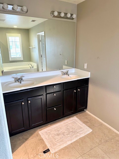 6654 Carnelian, Jurupa Valley CA: https://media.crmls.org/medias/19280298-927a-4a5f-bf34-4c38a2308712.jpg