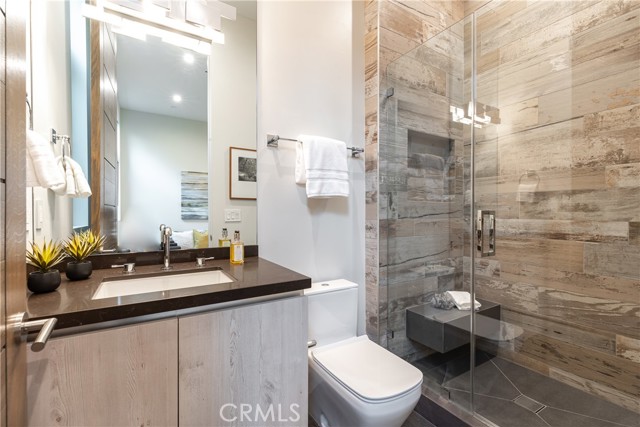 Detail Gallery Image 24 of 49 For 4175 Greenbush Ave, Sherman Oaks,  CA 91423 - 5 Beds | 6 Baths
