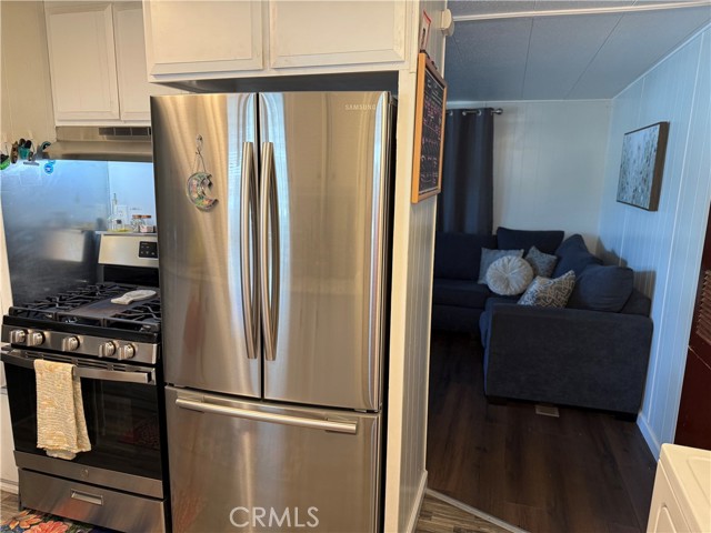 5803 Mission Blvd Boulevard, Jurupa Valley CA: https://media.crmls.org/medias/192a1b8f-5649-48f5-9800-2979df4d6cc7.jpg