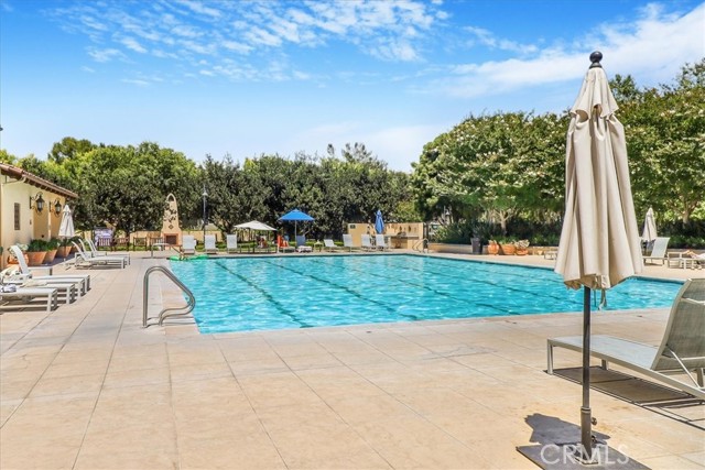 32 Perennial, Irvine CA: https://media.crmls.org/medias/192b4331-25e2-4bb6-ae1b-aa14fa75ae0d.jpg