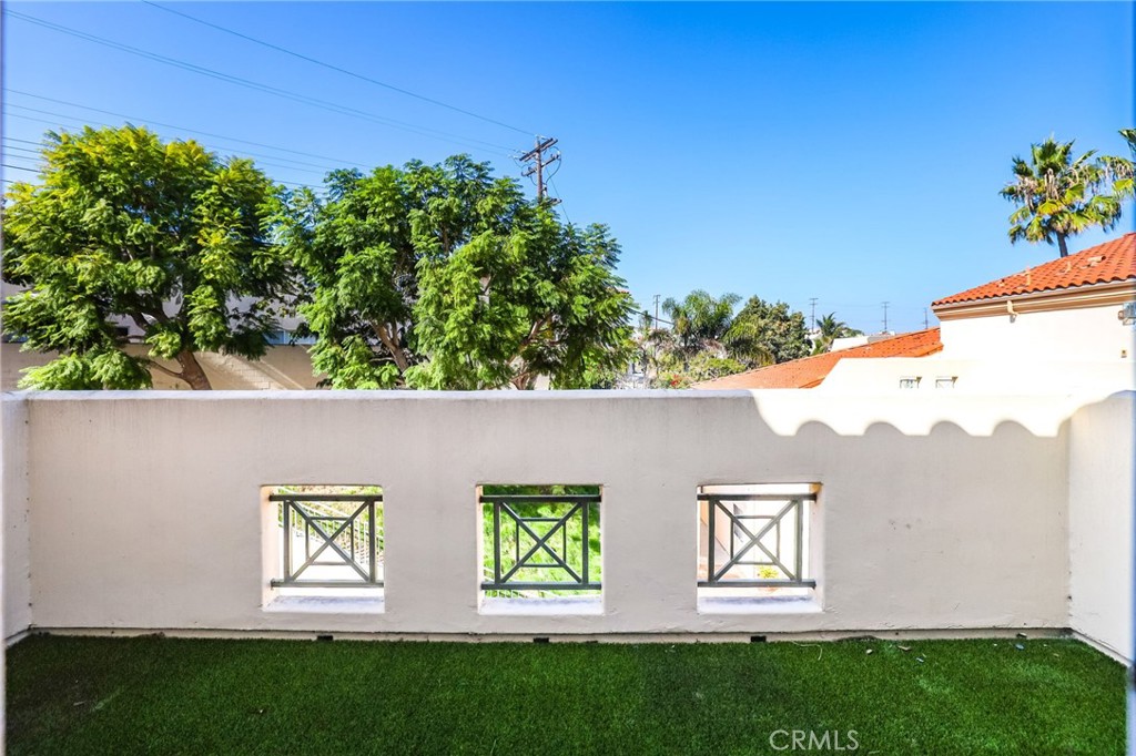 MLS #OC25259369 image #16