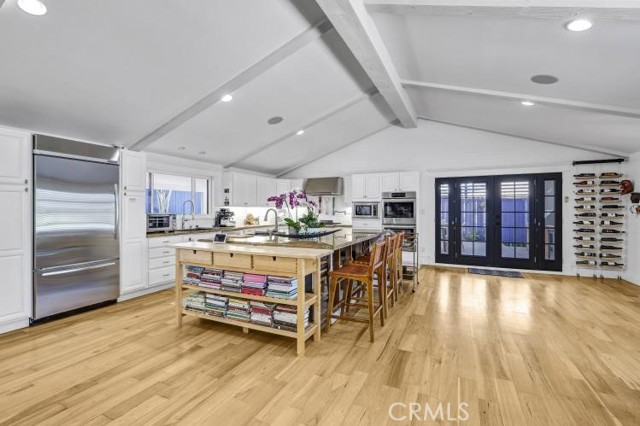 Detail Gallery Image 7 of 24 For 2237 Golden Cir, Newport Beach,  CA 92660 - 3 Beds | 2 Baths