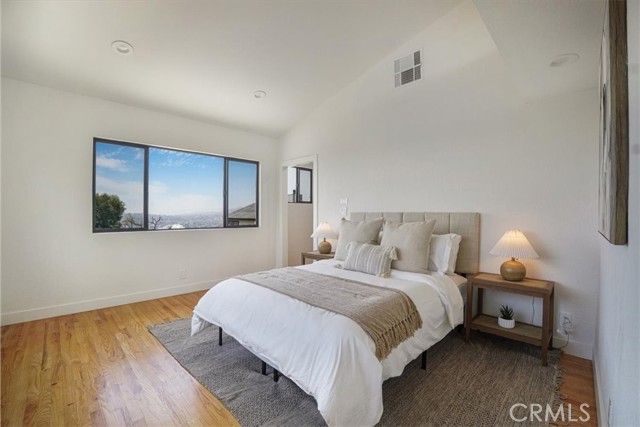 Detail Gallery Image 15 of 35 For 3560 Lavell Dr, Los Angeles,  CA 90065 - 4 Beds | 4 Baths