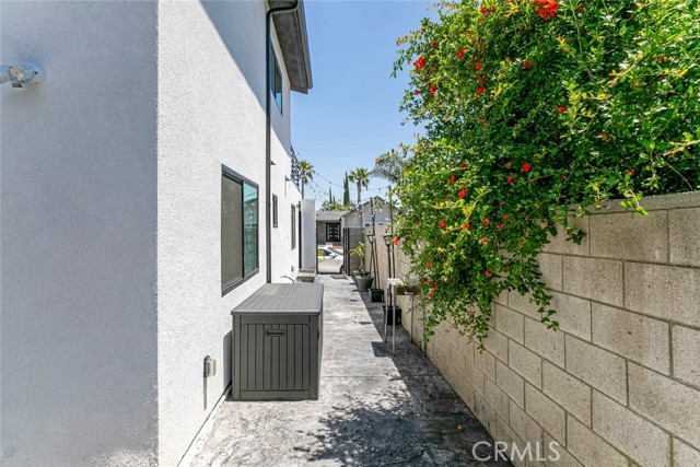 Detail Gallery Image 33 of 38 For 17465 Tuscan Dr, Granada Hills,  CA 91344 - 4 Beds | 3 Baths