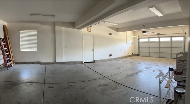 14336 Saline Drive, Eastvale CA: https://media.crmls.org/medias/192d1066-f01c-4e8c-ba59-e81e9daeae27.jpg