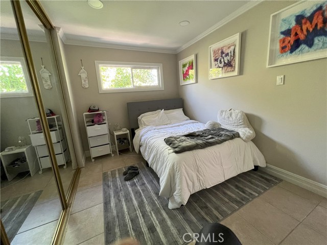 Detail Gallery Image 11 of 14 For 392 N Batavia St, Orange,  CA 92868 - 5 Beds | 3 Baths