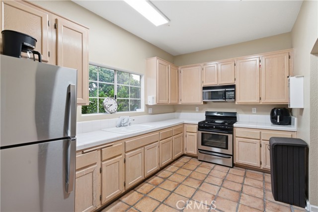 Detail Gallery Image 26 of 28 For 626 Lake #38,  Huntington Beach,  CA 92648 - 1 Beds | 1 Baths