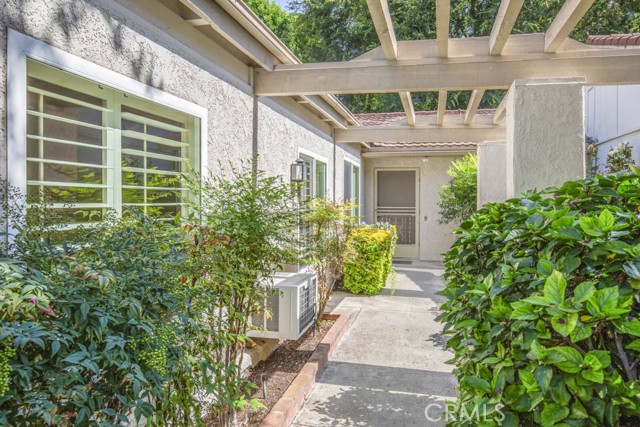 Detail Gallery Image 3 of 29 For 5334 Bahia Blanca #B,  Laguna Woods,  CA 92637 - 2 Beds | 2 Baths