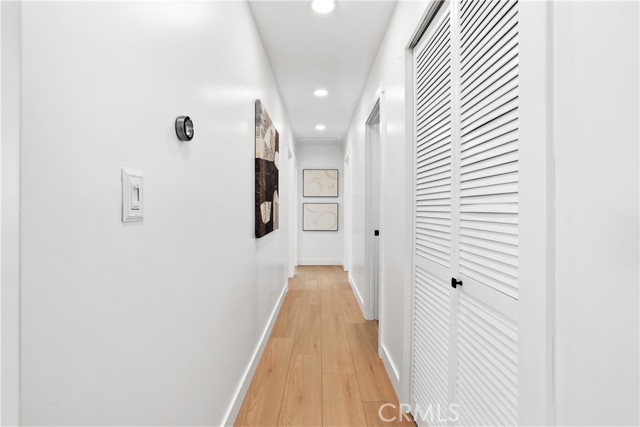 Detail Gallery Image 8 of 18 For 15801 Carrie Ln, Huntington Beach,  CA 92647 - 3 Beds | 2 Baths