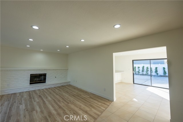 Detail Gallery Image 4 of 27 For 10419 Amigo Ave, Porter Ranch,  CA 91326 - 3 Beds | 2 Baths