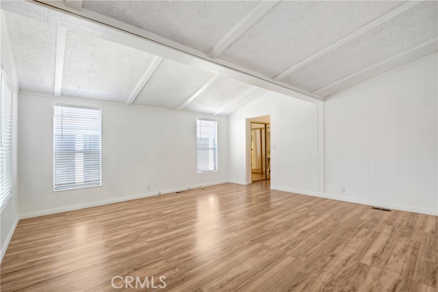 Detail Gallery Image 8 of 14 For 1919 W Coronet #62,  Anaheim,  CA 92801 - 2 Beds | 2/1 Baths