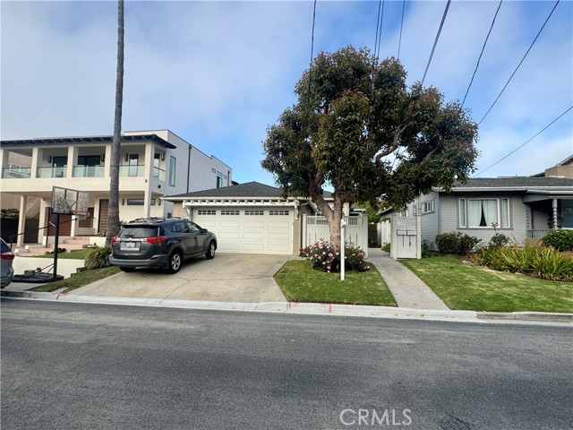 1302 Bonnie Brae Street, Hermosa Beach CA: https://media.crmls.org/medias/1932c43d-81f8-4fa2-9e54-16943c6ef7e6.jpg