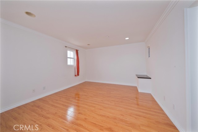 Detail Gallery Image 6 of 11 For 1927 Strathmore #G,  San Gabriel,  CA 91776 - 3 Beds | 3 Baths