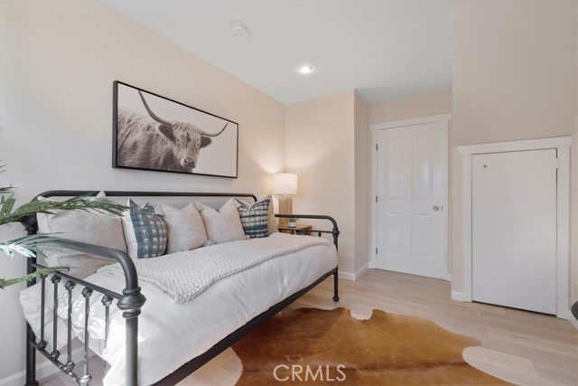 Versatile Bedroom/Den