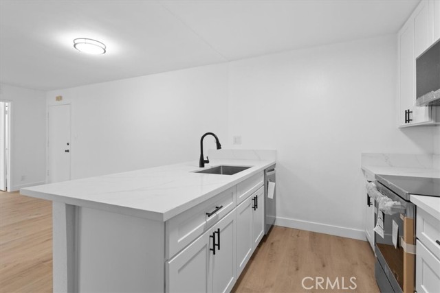 5403 Newcastle Avenue, Encino CA: https://media.crmls.org/medias/1934087f-1372-4df3-b7c5-79b175174ce7.jpg