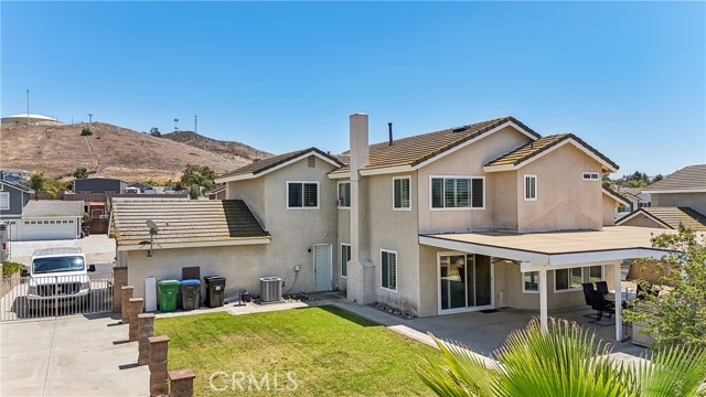3622 Broken Twig Drive, Norco CA: https://media.crmls.org/medias/1935853e-f5d7-4e3f-823a-9a6c9a1625c8.jpg