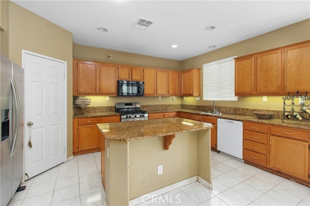 Detail Gallery Image 4 of 12 For 31544 Borega, Murrieta,  CA 92563 - 4 Beds | 3 Baths