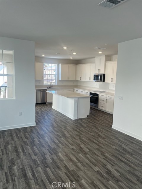 Detail Gallery Image 10 of 27 For 8315 Gabrielino Ct, Rancho Cucamonga,  CA 91730 - 3 Beds | 2/2 Baths